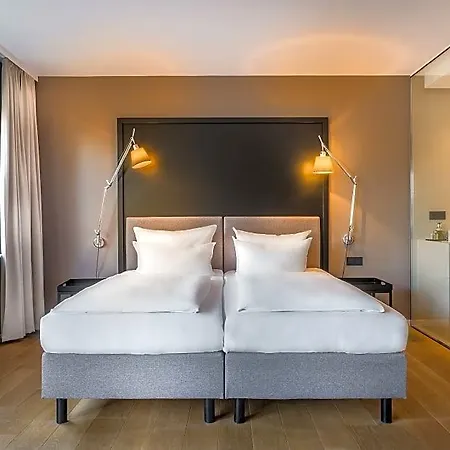 Western Goldenes Rad Hotel 3*