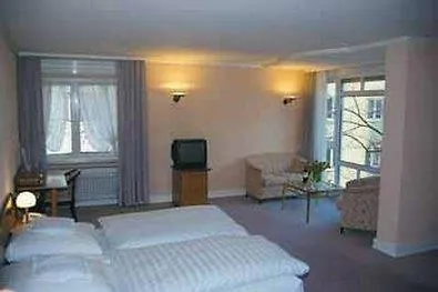 Hotel Western Goldenes Rad
