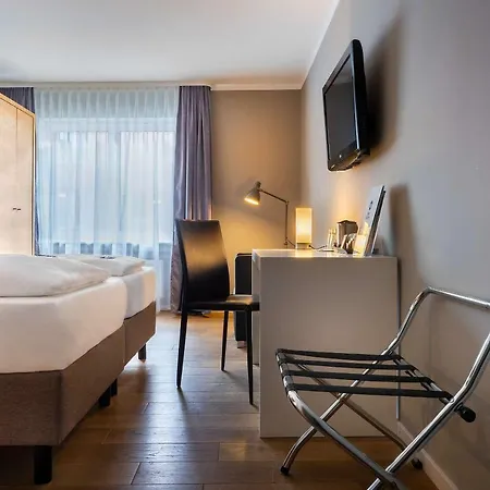 Hotel Western Goldenes Rad 3*