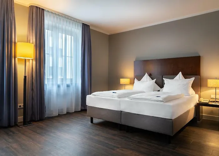 Western Goldenes Rad ホテル