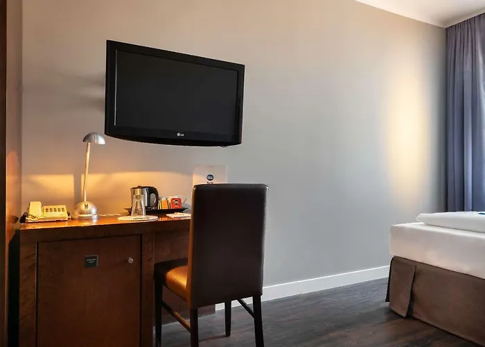 Western Goldenes Rad ホテル