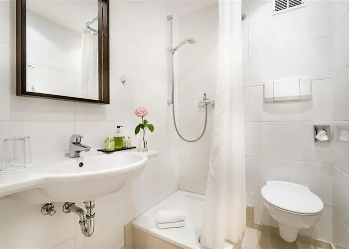 Western Goldenes Rad ホテル