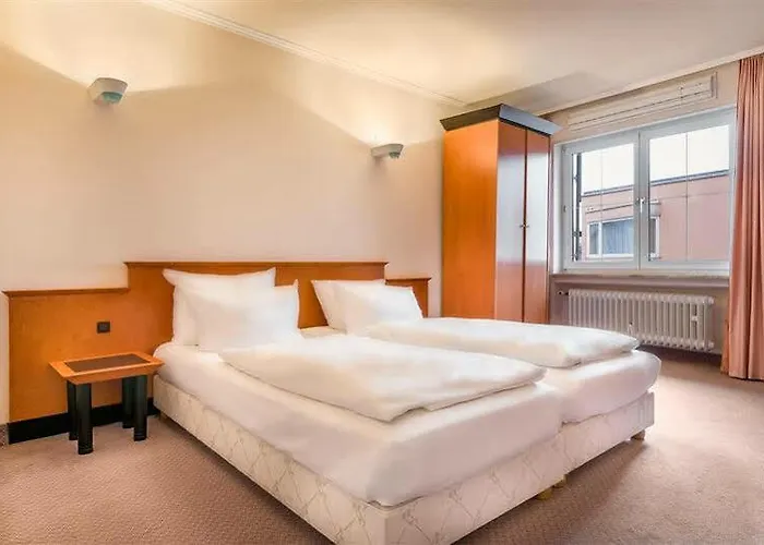 ホテル Western Goldenes Rad 3*